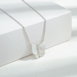 Nouveau mode naturel coquille papillon pendentif collier femmes luxe clavicule chaîne bijoux cadeau