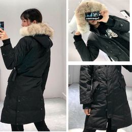 Manteaux d'oie hiver femmes doudounes New Fashion Parkas Winters Femme Femme grande vraie fourrure de loup hoold Vêtements Manteau Couleur Pardessus Veste taille xs-3xl