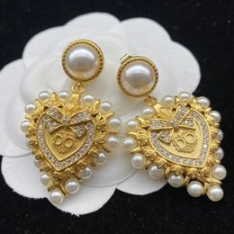 Nueva moda, pendientes colgantes de oro de 18k con perlas, pendientes con colgante de corazón, joyería de diseño exquisita a la moda para mujer