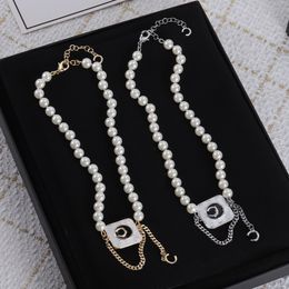 Nueva moda collares de perlas gargantillas para mujer collar de letras collar de diseñador joyería de cadena de regalo