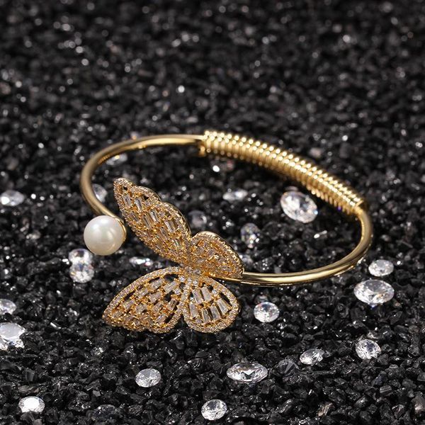 Nueva moda real chapado en oro para mujer colorido circonio cúbico mariposa brazalete abierto brazalete pulsera bling joyas de diamantes regalos para mujeres niñas