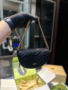 Nouveau sac de selle de mode sac de créateur de loisirs matériel original en cuir de luxe brodé amour une épaule sac à bandoulière exquis sac à chaîne à la mode
