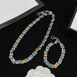 Nouvelle mode argent collier floral marque designer bracelet à breloques ensemble de bijoux pour femmes pour les fêtes de mariage cadeaux d'anniversaire accessoire