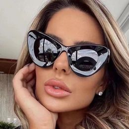 Nieuwe mode sqaure 0039s zonnebril vrouwen extra grote stukken letter zonnebril brillen brillen anti-uv bril dames tinten gafas met doos