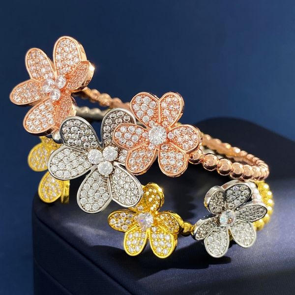 Nouveau bracelet de fleur à trois feuilles de mode femmes collier chanceux avec diamants or argent plaqué or rose boucle d'oreille collier bracelet bijoux de créateur VAF-2699