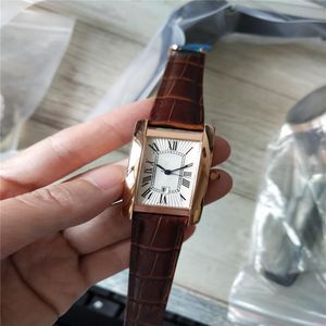 Nieuwe mode horloge voor vrouw klassieke jurk horloge quartz uurwerk vrouwelijke horloges roestvrij stalen horlogekast 27mm lederen band w239O
