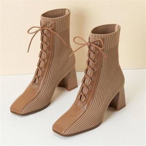 Nuevas botas Martin de moda para mujer, botas de medias elásticas de punto con costuras, botas cortas de tacón alto, zapatos de mujer con punta cuadrada