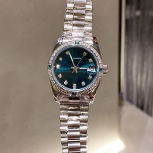 Nouvelle mode femmes en acier inoxydable montres à Quartz dame géométrique gemme diamant lunette montre-bracelet argent vert coquille cadran 31mm