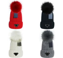 Bonnet en laine pour hommes et femmes, chapeaux de seau de styliste, nouvelle mode pour femmes et dames, bonnet chaud d'hiver, chapeau à pompon, cadeau d'extérieur
