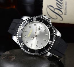 Nouvelle mode montres-bracelets en acier inoxydable bracelet en caoutchouc montre automatique pour hommes montres de luxe pour hommes mouvement mécanique couple horloges calendrier 41mm