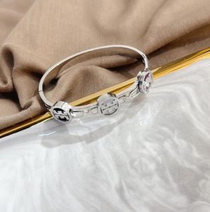 Nieuwe modieuze armbanden dames armband Designer sieraden Crystal Rose Gold Sier vergulde roestvrijstalen BRA4871859
