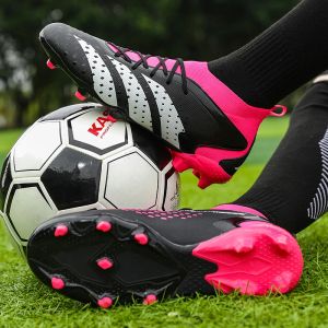 Nouveaux chaussures de football pour hommes à la mode FG / TF jeu professionnel léger crampons de soccer futsal légers baskets de gazon