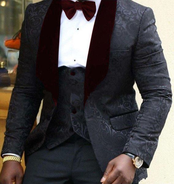 Nueva moda Un botón Negro Novio Esmoquin Chal Vino Solapa Padrinos de boda El mejor hombre se adapta a los trajes de boda para hombre (chaqueta pantalones chaleco corbata) 818