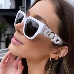 Nouvelles lunettes de soleil carrées à la mode pour hommes et femmes, lunettes de soleil tendance et avancées et populaires