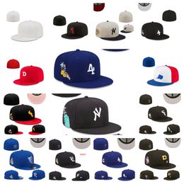 Nieuwe gepaste hoeden Maat Snapbacks Ball Designer Hoed Verstelbare voetbal Flat Caps All Team Logo Outdoor Sportletter Borduurwerk Sun Gesloten Beanies Flex Emmer Cap 7-8