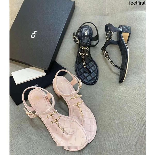 Nouveaux appartements sandales femmes chaussures canal 2024 été plage clip toe diapositives marque de luxe designer tongs matelassées sandales à talons bas pantoufles tn