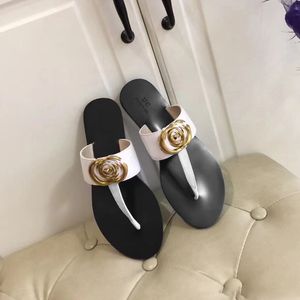 Nieuwe slippers glijden mode mode flat sandaal luxe ontwerper muilezelmeisje dames string slipper Travel zomer strand leer casual schoenen heren sandale schuifregelaars dame flip flop