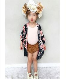 Nouveaux enfants floraux Tshirt à manches courtes CARCHARGAN SUMBRES CARCHIERS CHIFFON PEUR LES ENFANTS ENFANTS TODDLER GIRL KIMONO TUNE