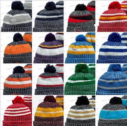 Nouveau Football Sport Rayures Revers Tricot Chapeau Gris Bleu Rouge Mélange Couleurs Fans De Mode Rayé Baseball Sport Bonnet Chapeaux Os Skullies Revers Tricot Casquettes Taille Unique Se21-014