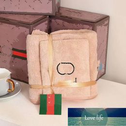 Nieuwe buitenlandse handel luxe merk koraalfleece badhanddoeken tweedelige handdoek paar thuis effen kleur sneldrogend superabsorberend strandlaken