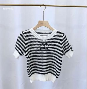 Nouveau créateur de marque française pour femmes tricots pull d'automne rond cou rond fashion cotta lettre 2c broderie haut de gout