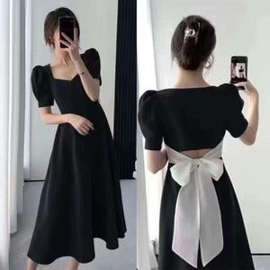 Nuevo vestido Retro francés estilo Hepburn verano Y2K tendencia lazo trasero pequeño negro suelto Delgado
