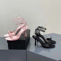 Sandales à talons hauts en Satin français pour femmes, sandales d'été, Style de niche et d'extrémité avec talons fins, bout exposé, nouvelle collection, 240228