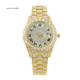 Nouveau Full Sky Star Steel Band Moissanite WatchDiamond Set Hip Hop Montre pour hommes Eau Diamant Motif romain Calendrier Quartz Montre pour femme