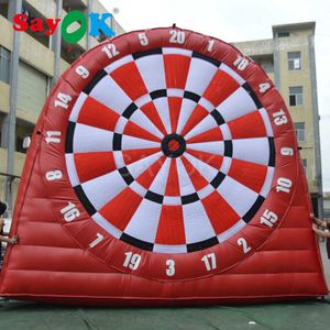 Nieuwe gigantische outdoor opblaasbare voetbal darts 5x5 m (16.4 voeten) opblaasbare voetbal dartbord met 6 opblaasbare ballonnen voor sport games