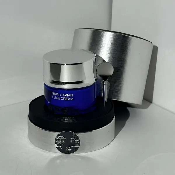 Nouvelle fille maquillage Fondation Suisse 50 ml Care Care Cream Skin Cviar Luxe Cream Remastered avec CVIAR Premier 50ml Top Quality Luxury Brand DropShipping