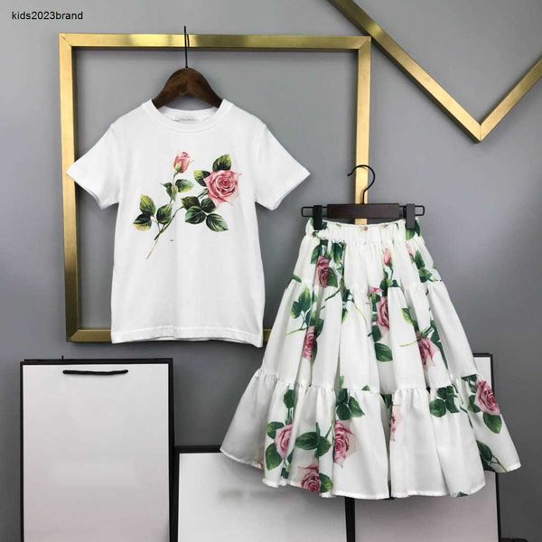 New Girls Dress Suit Baby Tracksuit Kids Designer Clothes Taille 110-140 cm Classic Imprimer Round Neck T-shirt et Long Jirt 24april