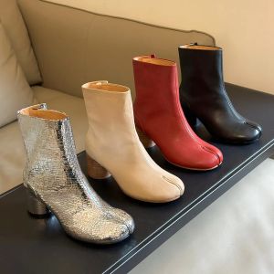 Nuevo Glitter Tobillo anatómico Botas Tabi Tacón grueso Punta redonda Botines de moda Diseñador de lujo para mujer unisex Zapatos de piel de vaca Calzado de fábrica Tamaño 35-45