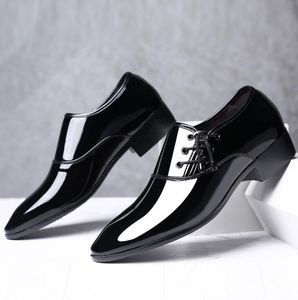 Nouvelles chaussures de mariage brillantes pour les hommes de la mode glissent une entreprise chaussures de créateurs pour hommes talon plat hommes robe sheos mocassins plus la taille 39-48