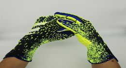 Nieuwe doelman Handschoenen Finger Protection Professional Men voetbalhandschoenen