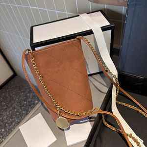 Nouveau sac à godet Gol Coin Mini cordon de crampons pour femmes Sacllets de magasin de mode sacs à main sacs de sacs de messager extérieur