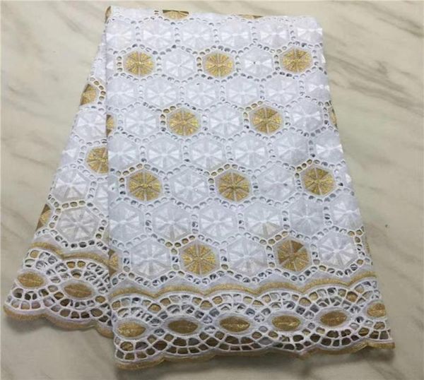 Nuevo material de tela de encaje de algodón africano de color dorado y blanco con bordado s encaje de gasa suizo nigeriano en dubai para fiesta6826728