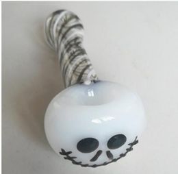 Nouveau Halloween verre main tuyau crâne 4 pouces tourbillon rayure narguilé verres tuyaux fumer tabac main tuyaux cuillère Dab Rigs