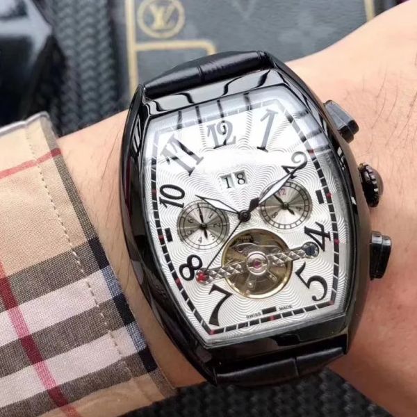 Nouvelle marque de violation à la main Mouvement automatique des hommes de haute qualité regarde Tourbillon Date Date Dive Mens Mécanicale Watch Fashion Sports Wrist Wrists