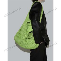 Nouveau sac tissé à main sac rétro sous lamblée de grande capacité Sac de plage d'été Sac à épaule de paille de paille en laine Portabilité Sac à provisions Sac de vacances Sac de rangement 40314