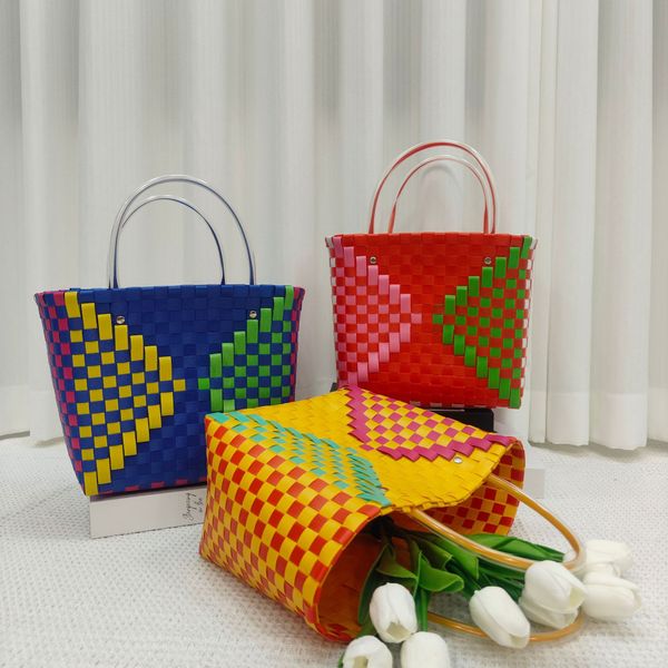 Nouveau panier de légumes en plastique tissé à la main Sac à lunch panier de légumes panier de souvenirs de panier de panier tissé