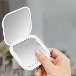 Nouveau miroir de poche LED à main portable et pratique, grossissement 2x pour miroir de poche à LED à main