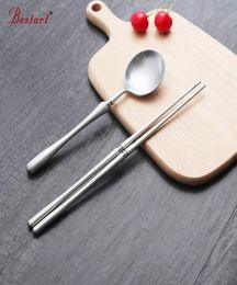 Nouveau Hashi Silver 1810 Abstique coréenne en acier inoxydable et cuillère Set Dingel Minaignai Matte Spoon Sticks CHOP SOCKS SORGLES CHOP5243991