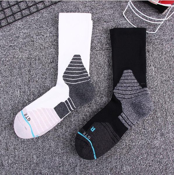 Nouvelles chaussettes de basket-ball d'élite à haut baril chaussettes de sport arbitraires classiques noir et blanc Terry avec fils parallèles