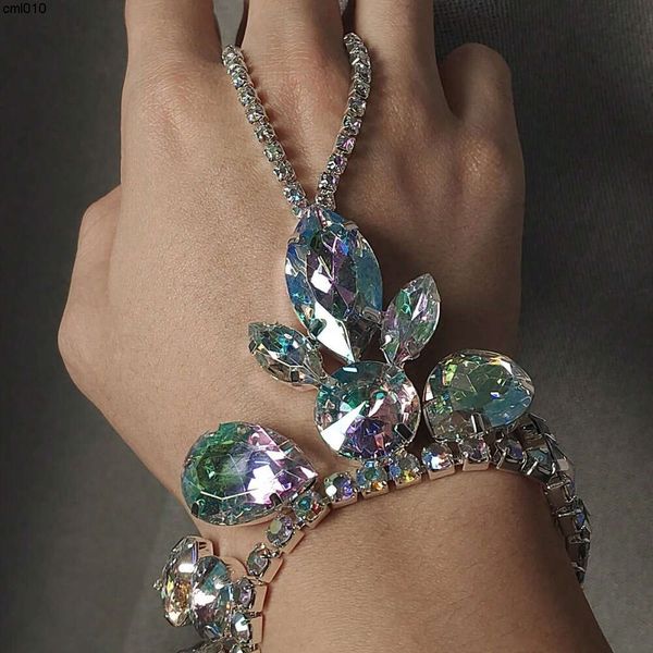 Nouveau bracelet à doigt en diamant haut de gamme à la mode et bijoux d'artisanat exagéré pour les femmes 2A2A