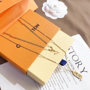 Nieuwe high-end sieraden ketting charme modeontwerp goud vergulde lange keten designer stijl populair merk prachtige cadeau x301