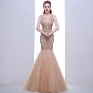 Nieuwe high-end ronde nek sexy fishtail tas heup net formele avondjurken champagne zware handgemaakte backless long spring en prom jurken sexy fotobeelden