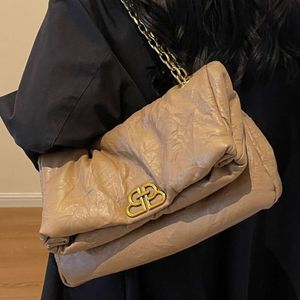 Sac à bandoulière avec chaîne de grande capacité pour femmes, fourre-tout populaire à bandoulière unique haut de gamme, 2024, 78% de réduction sur le magasin, vente en gros, nouvelle collection