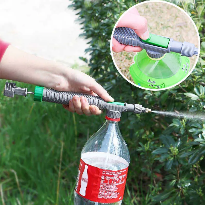 Ny High Pressure Manual Air Pump Sprayer Justerbar Drink Bottle Spray Head Munstycke Trädgårdsvattningsverktyg Sprayer Agriculture Tools Partihandel tillgänglig