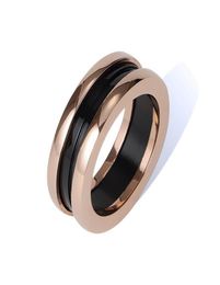 Novo designer de alta qualidade design anéis de banda de titânio jóias clássicas homens e mulheres casais anéis de cerâmica3541514