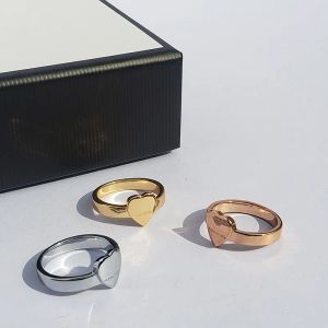 Nuevos anillos de banda de titanio con diseño de diseñador de alta calidad con caja, joyería clásica, anillos de moda para mujer, regalos de vacaciones